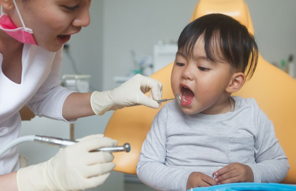 小児歯科は何歳から通う？小さいうちから通う重要性